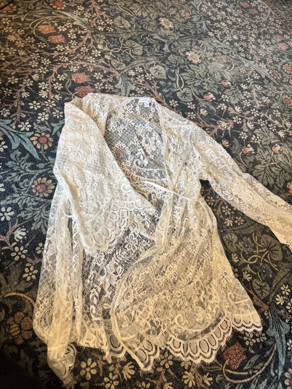 In Bloom Lace Robe